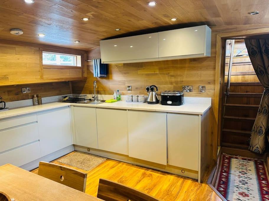 Unique Houseboat Experience I Central City Break Йорк Екстер'єр фото